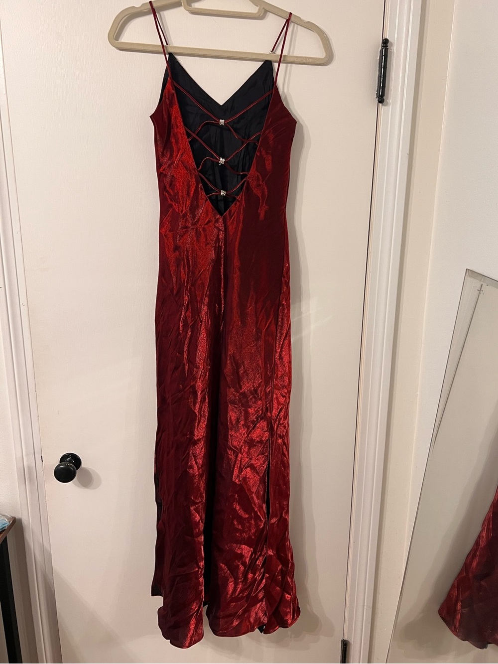 VINTAGE Y2K ZUM ZUM BY NIKI LIVAS RED METALLIC OPEN BACK FORMAL MAXI DRESS ✨